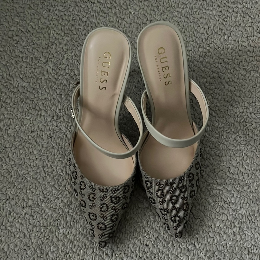 Guess shoe